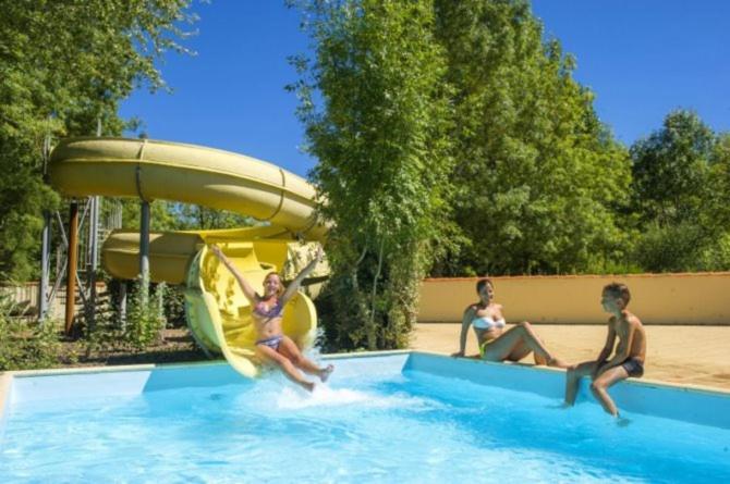 Апартаменты Camping Tranche Sur Mer Angles  Экстерьер фото